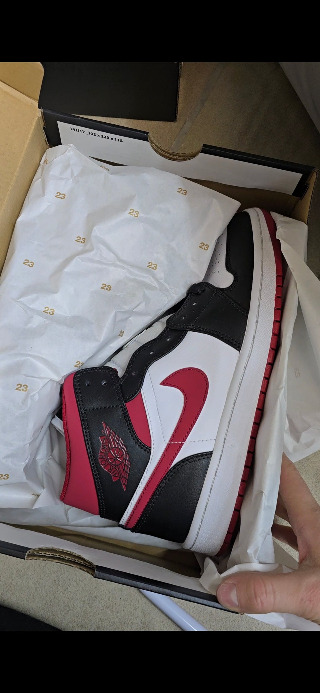 Air Jordan 1 Mid schwarz weiß rot 554724 122 (M1)