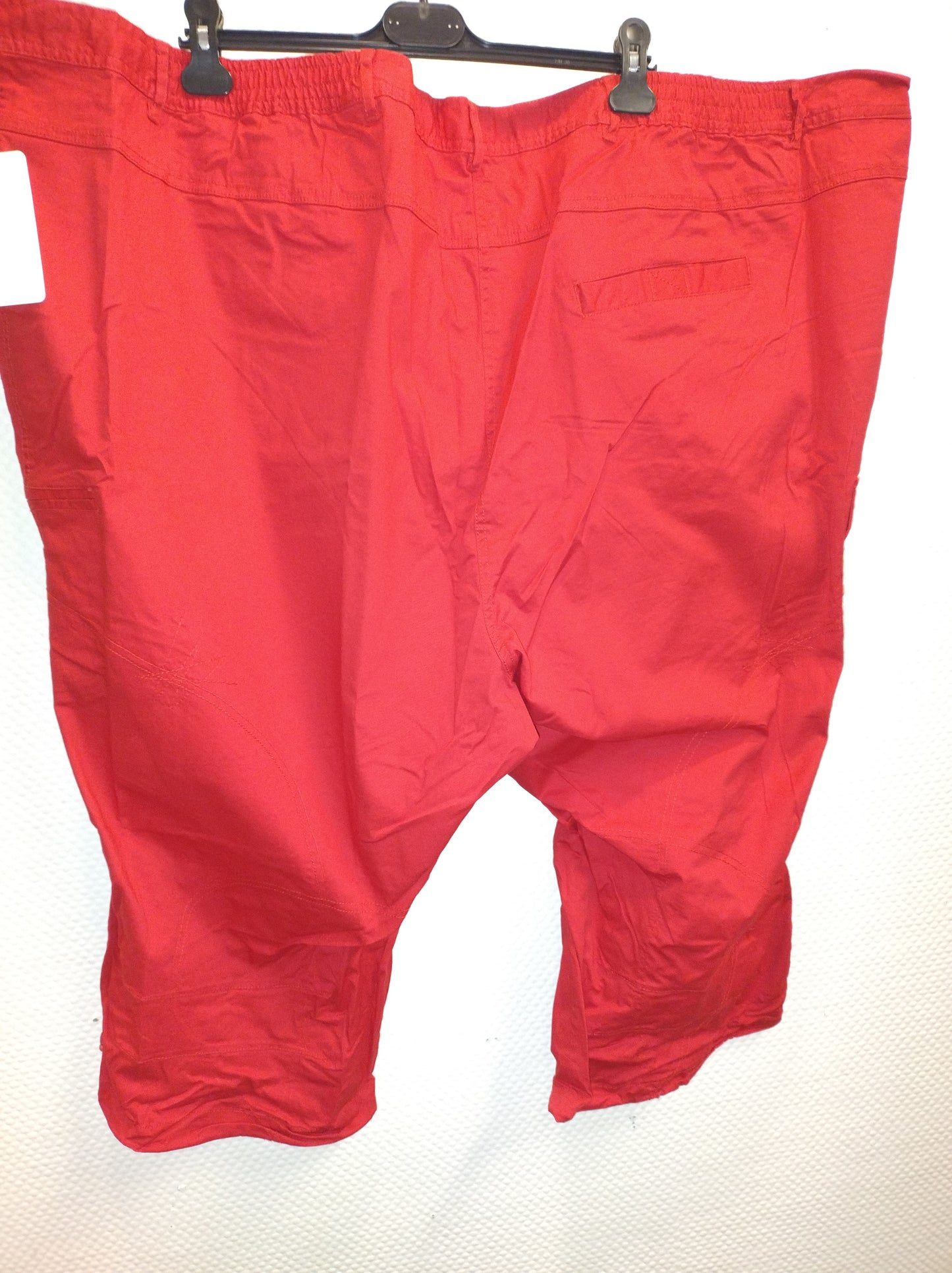 (U43) Ulla Popken Capri Hose rot 667042 54