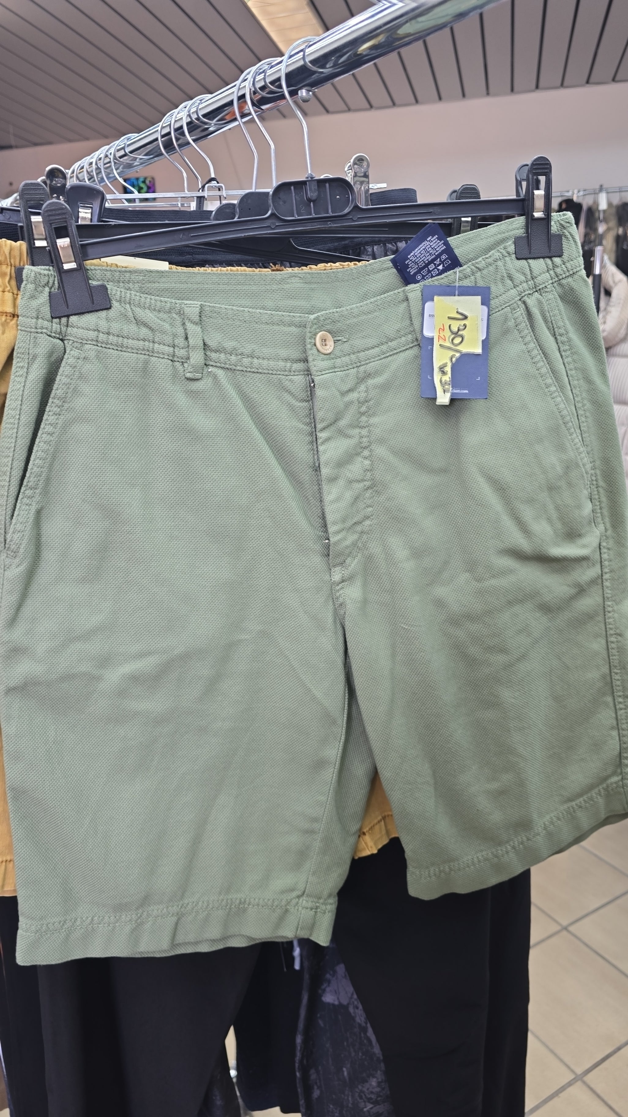 Nr 22 Hackett Short uvp 130€ Gr 32