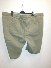 (38) Ulla Popken Jeans Shorts grün 749126 40