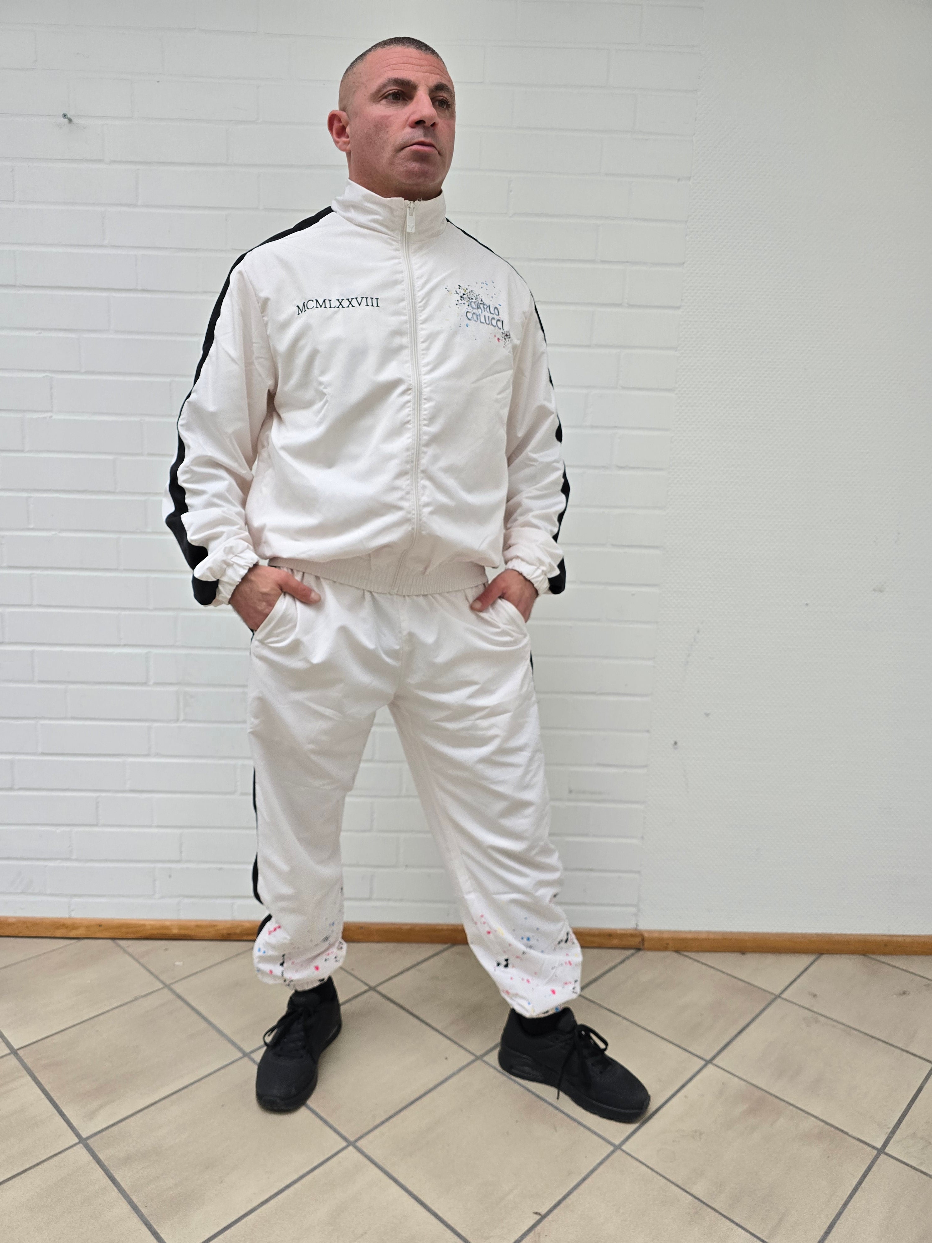 Original UVP 280€ Carlo Colucci  Jogging Anzug creme schwarz Farbspritzer
