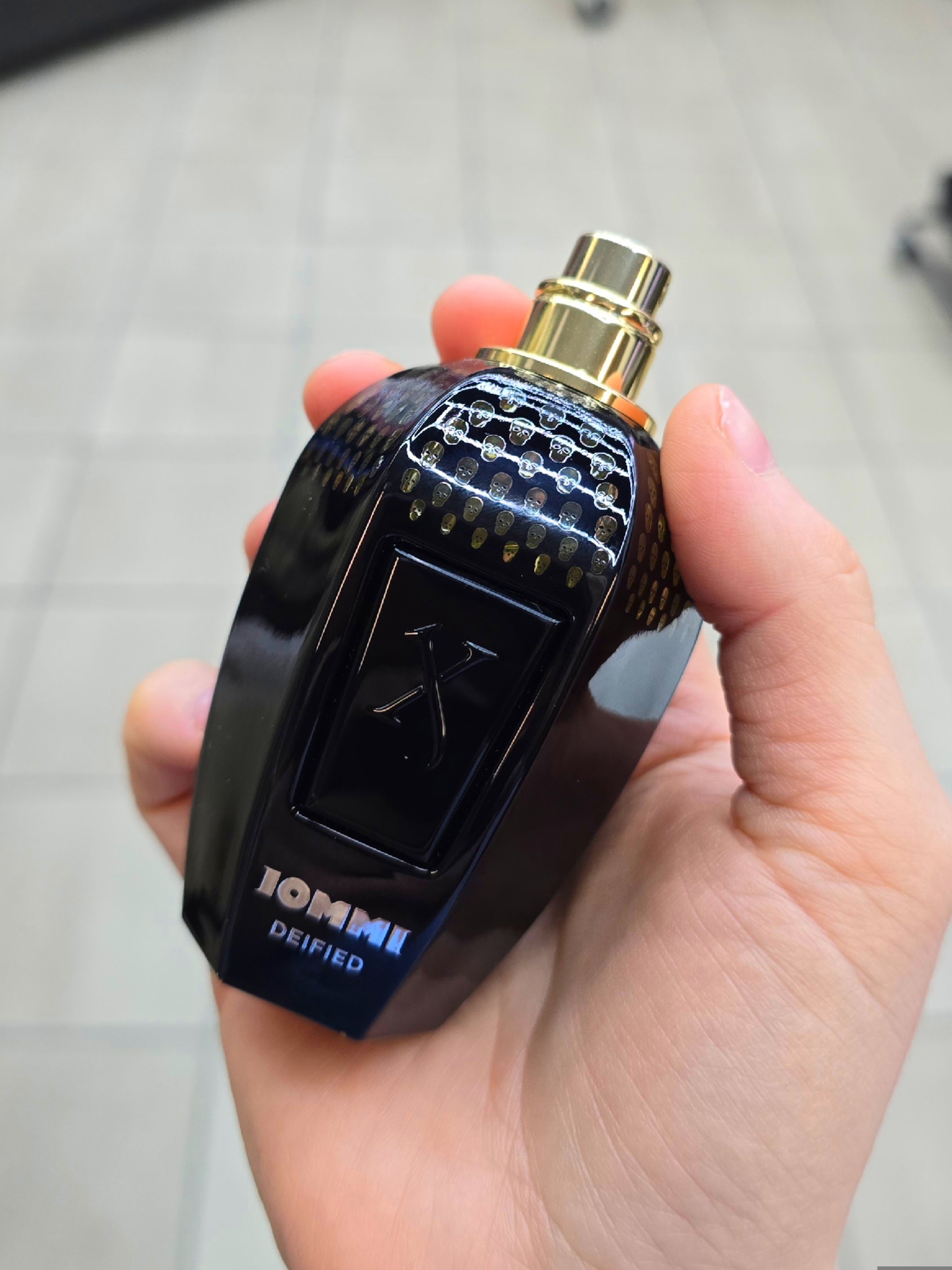 Ohne Verpackung und Deckel Original XERJOFF IOMMI DEIFIED Parfüm 50ml schwarz