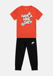 Nike Kinder Set Tshirt und Hose Jungen Kleidung 74/80 80/86