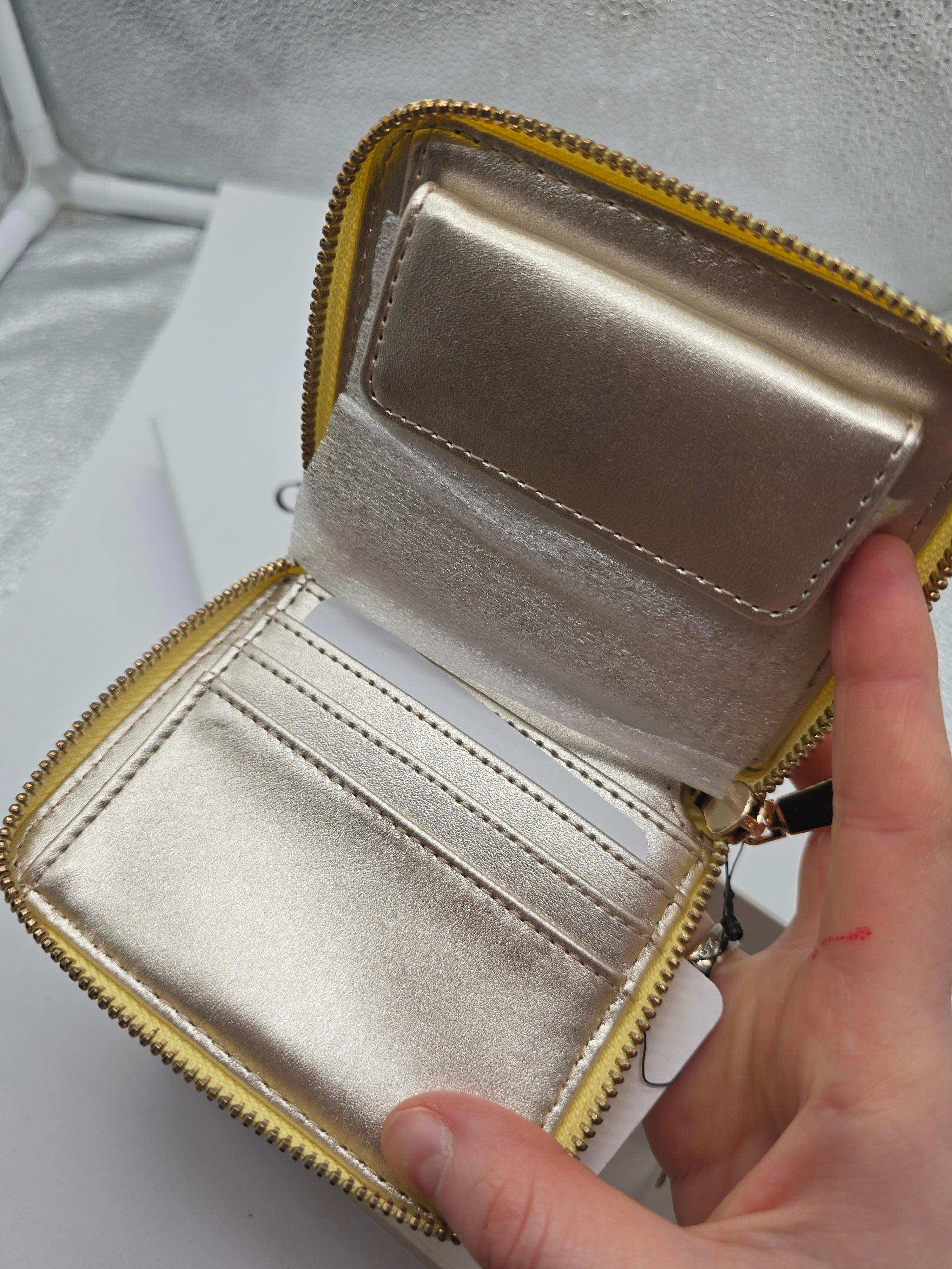 Guess Portmonaie Klein Geldbörse gelb